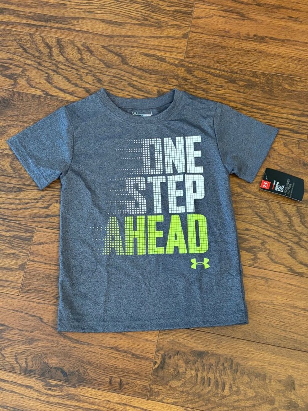 Under Armour Youth Boys HeatGear T-Shirt One Step Ahead Sz 4 U10p